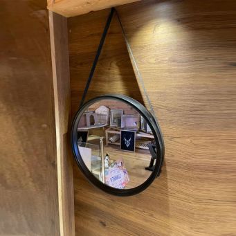 Wall mirror