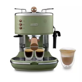 Pod or capsule coffee maker