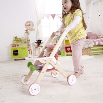 Dolls & Doll Houses