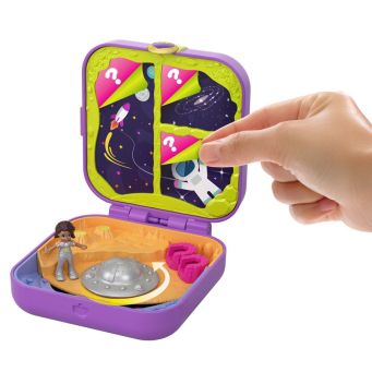 Dolls & Doll Houses
