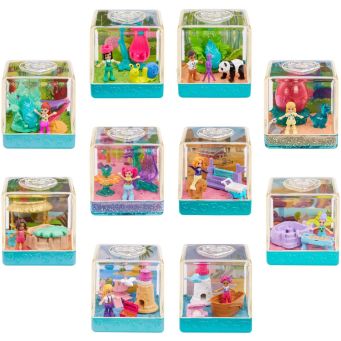 Dolls & Doll Houses