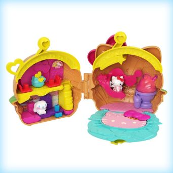 Dolls & Doll Houses