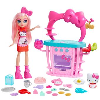 Dolls & Doll Houses